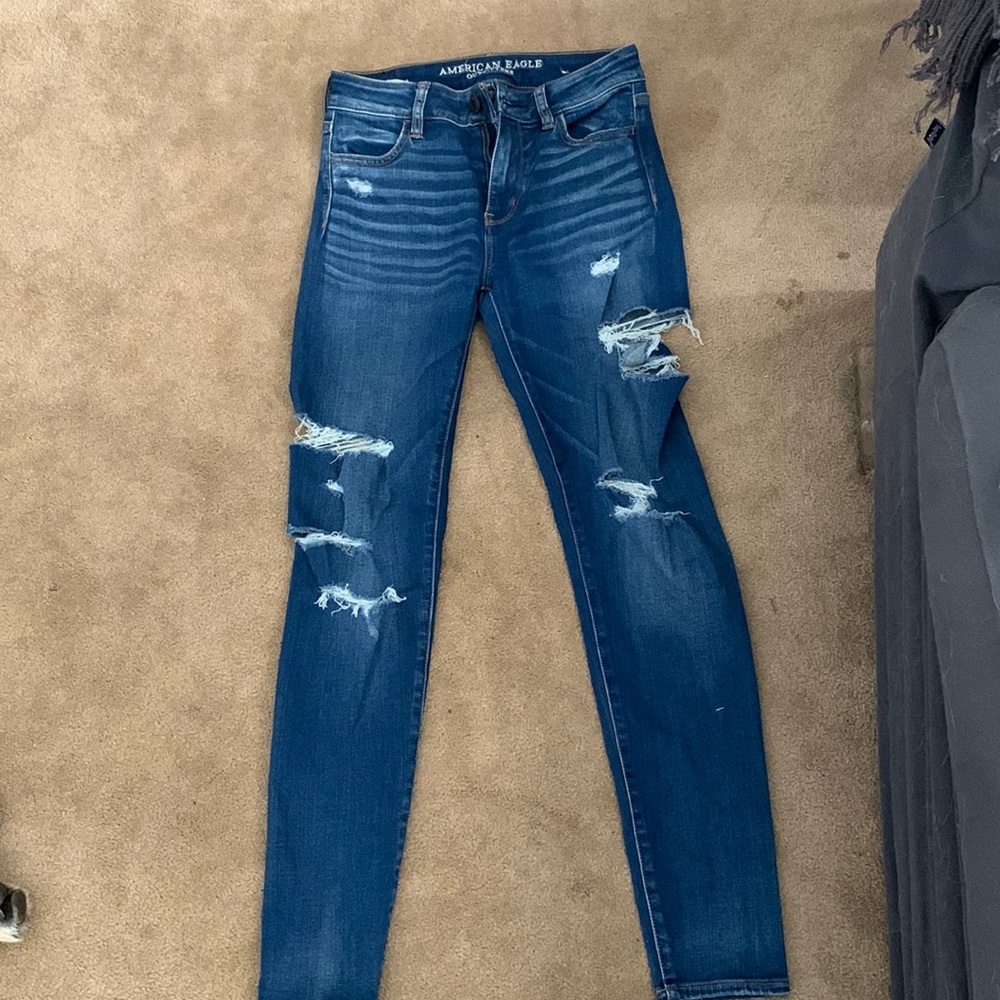 Womens American eagle size four like brand new jeans
